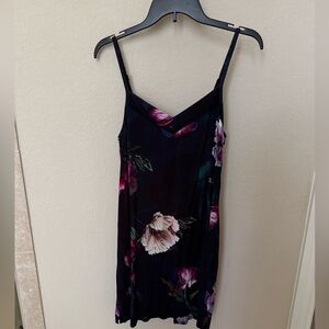 Soma spaghetti strap Black and Pink nightgown. Size M.